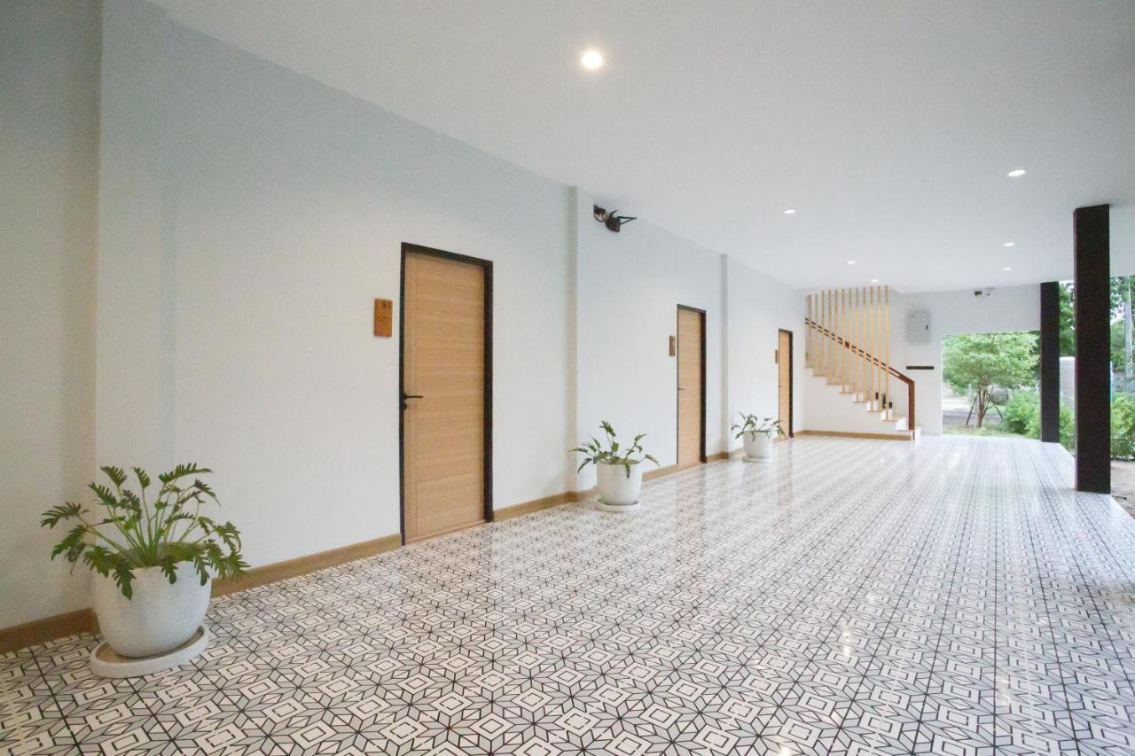 Hotel Karpenter Lampang Exterior foto