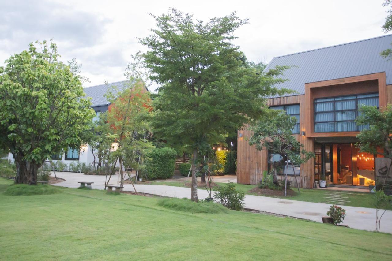Hotel Karpenter Lampang Exterior foto